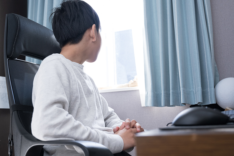 らいさぽセンター本校 ｜引きこもり、不登校、ニートの就労支援、自立支援 | 不登校の中学生が増える背景と、親ができるサポートとは？