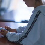 らいさぽセンター本校 ｜引きこもり、不登校、ニートの就労支援、自立支援 | 不登校と引きこもりとは何か？原因と親ができる対策を詳しく紹介